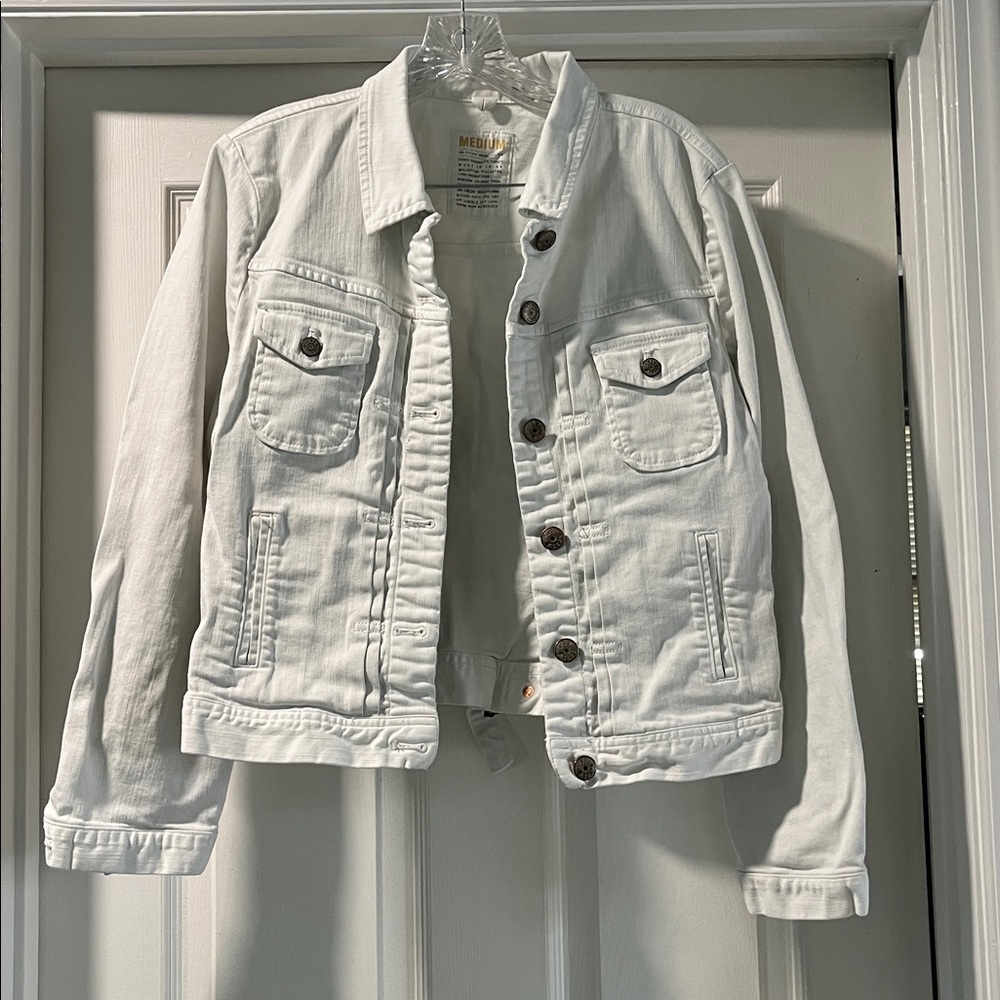 J.Crew white denim button up jacket 4 pockets and 2 inside. Back Buckle …